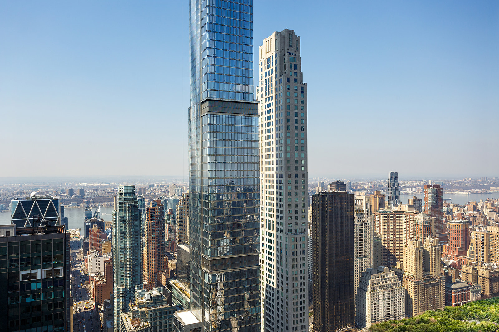 146 West 57th Street, Unit 76A Manhattan, NY 10019 - Photo 2 of 9