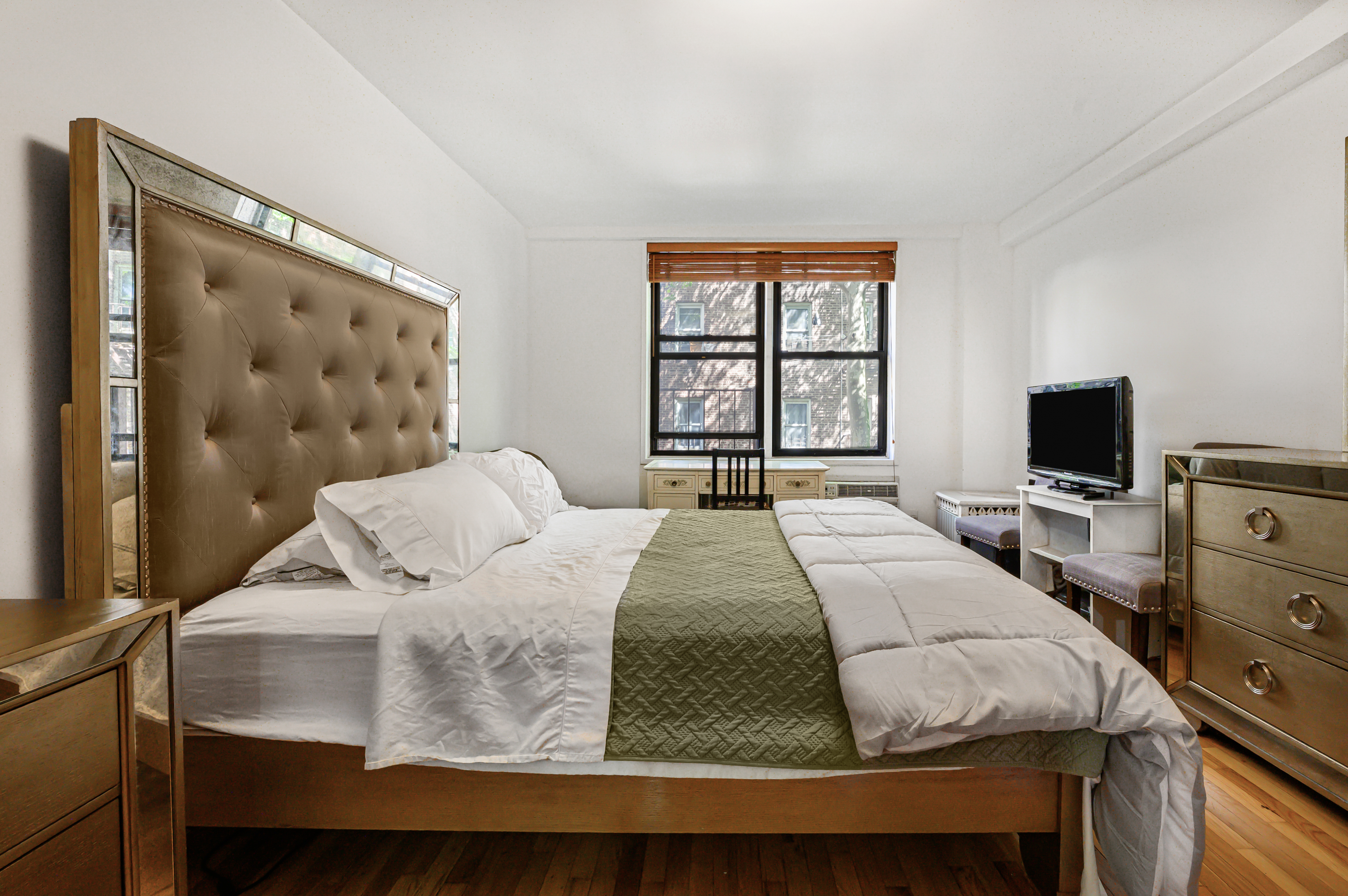 275 Webster Avenue, Unit 3G Brooklyn, NY 11230 - Photo 4 of 12