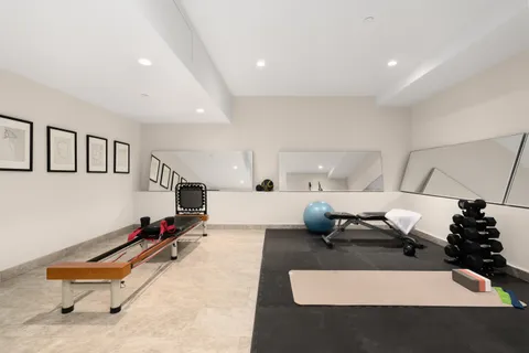 $18,500,000 | 165 East 64th Street | Lenox Hill