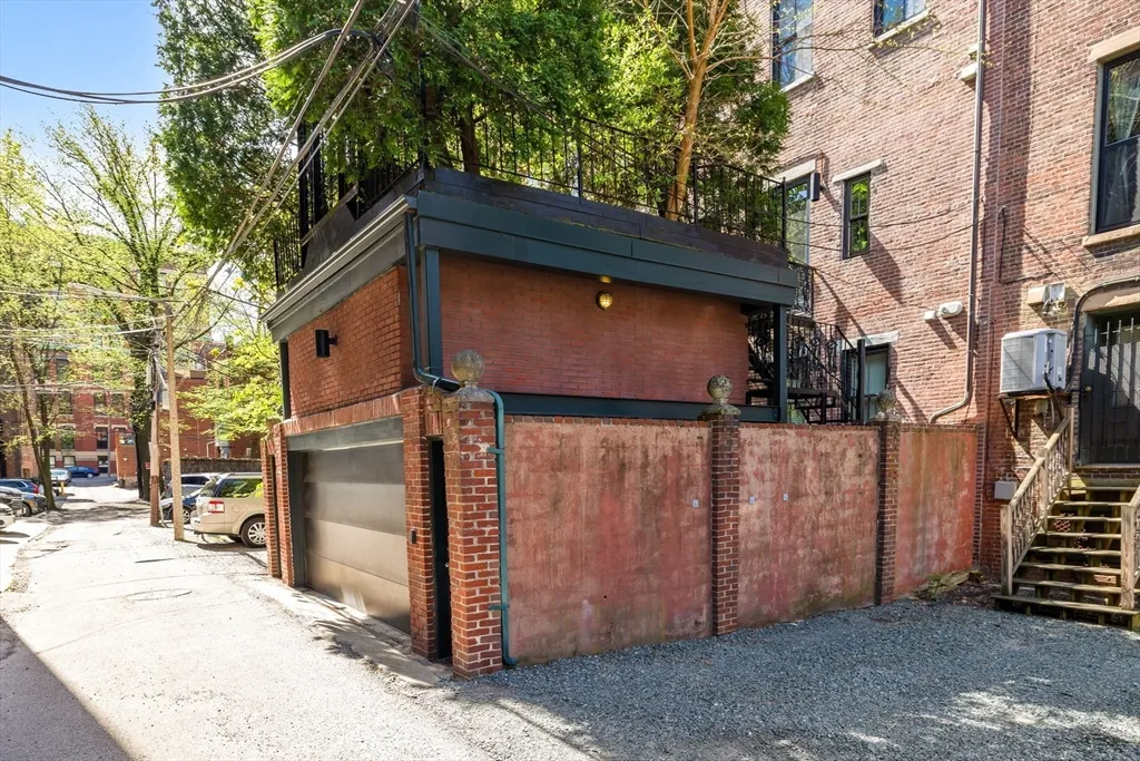 $2,650,000 | 22 Worcester Square, Unit 1, Boston, MA 02118