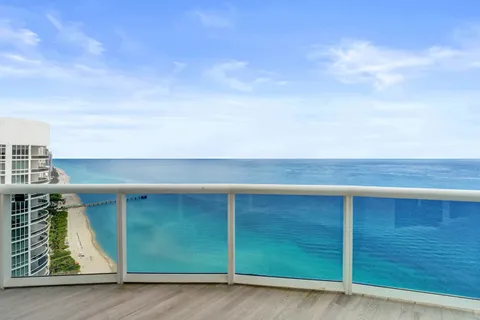 $3,149,000 | 15901 Collins Avenue, Unit 4301, Sunny Isles Beach, FL 33160
