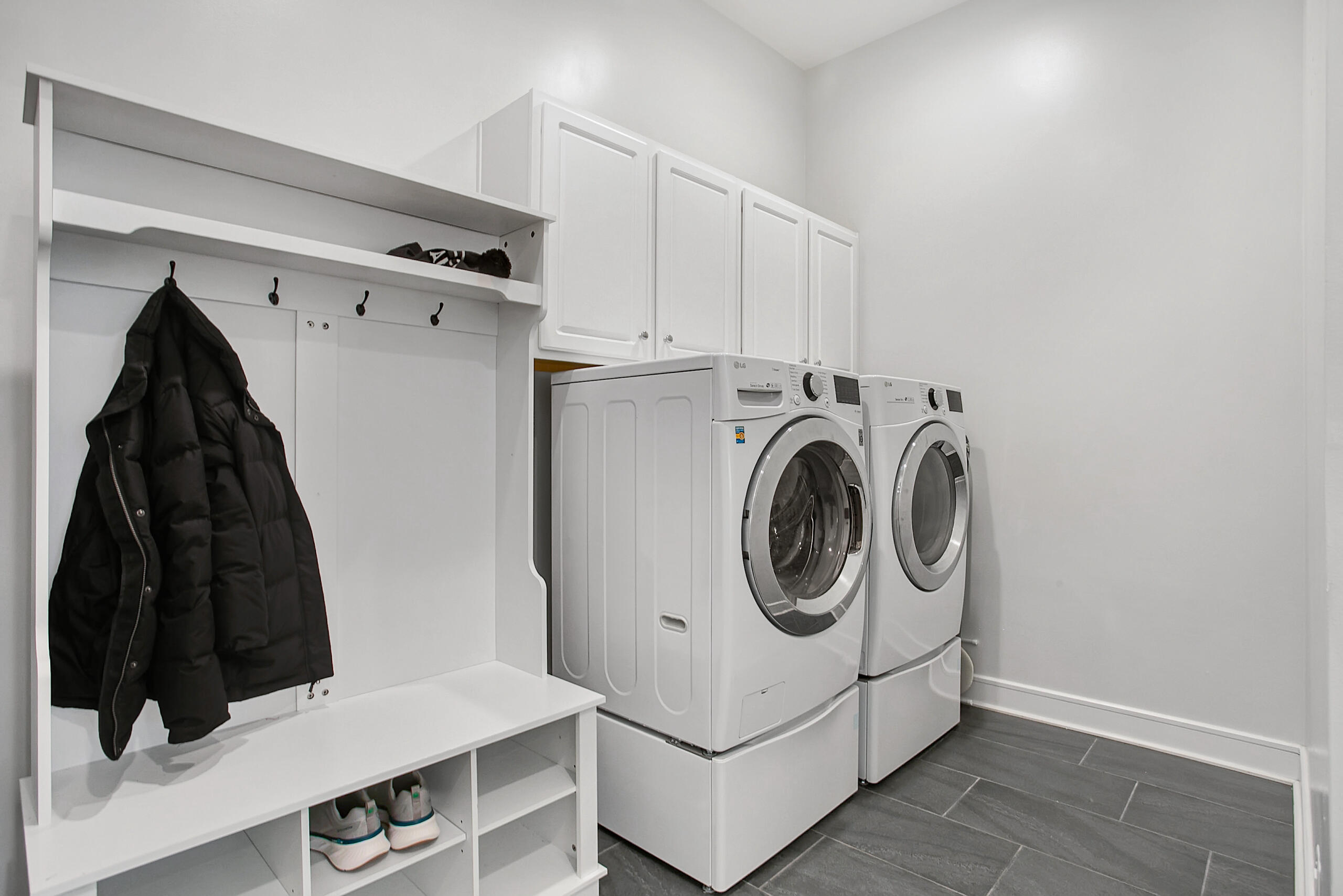 1011 Justinian Street Leesburg, VA 20175 - Photo 25 of 56 a utility room with dryer and washer