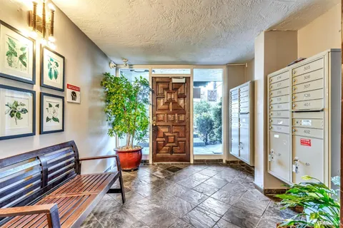 $299,000 | 199 Montecito Avenue, Unit 206, Oakland, CA 94610