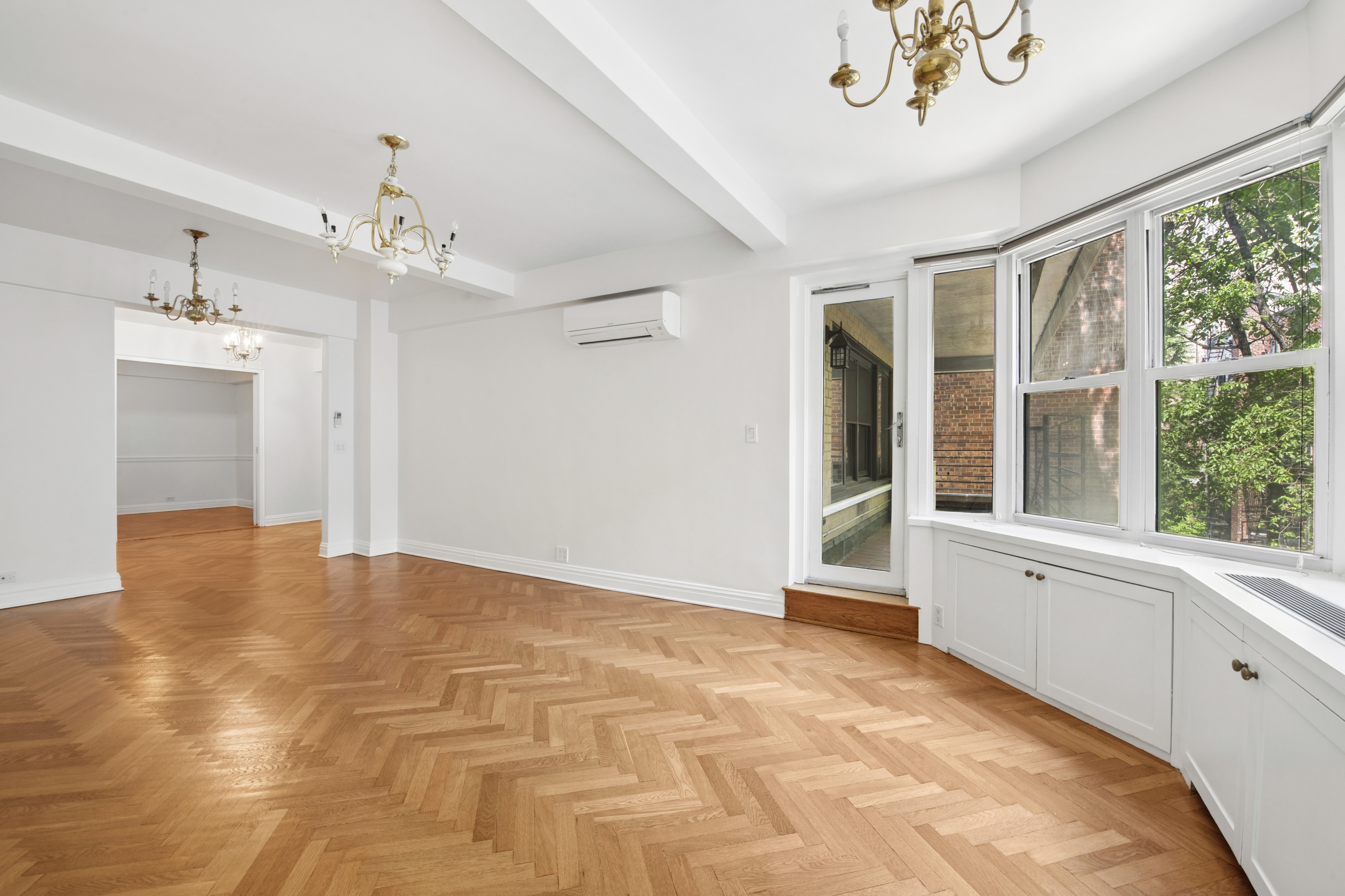 177 East 77th Street, Unit 5D Manhattan, NY 10075 - Photo 2 of 13 Gallery Image 2
