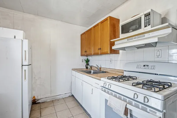 $950,000 | 186-01 Nashville Boulevard | St. Albans