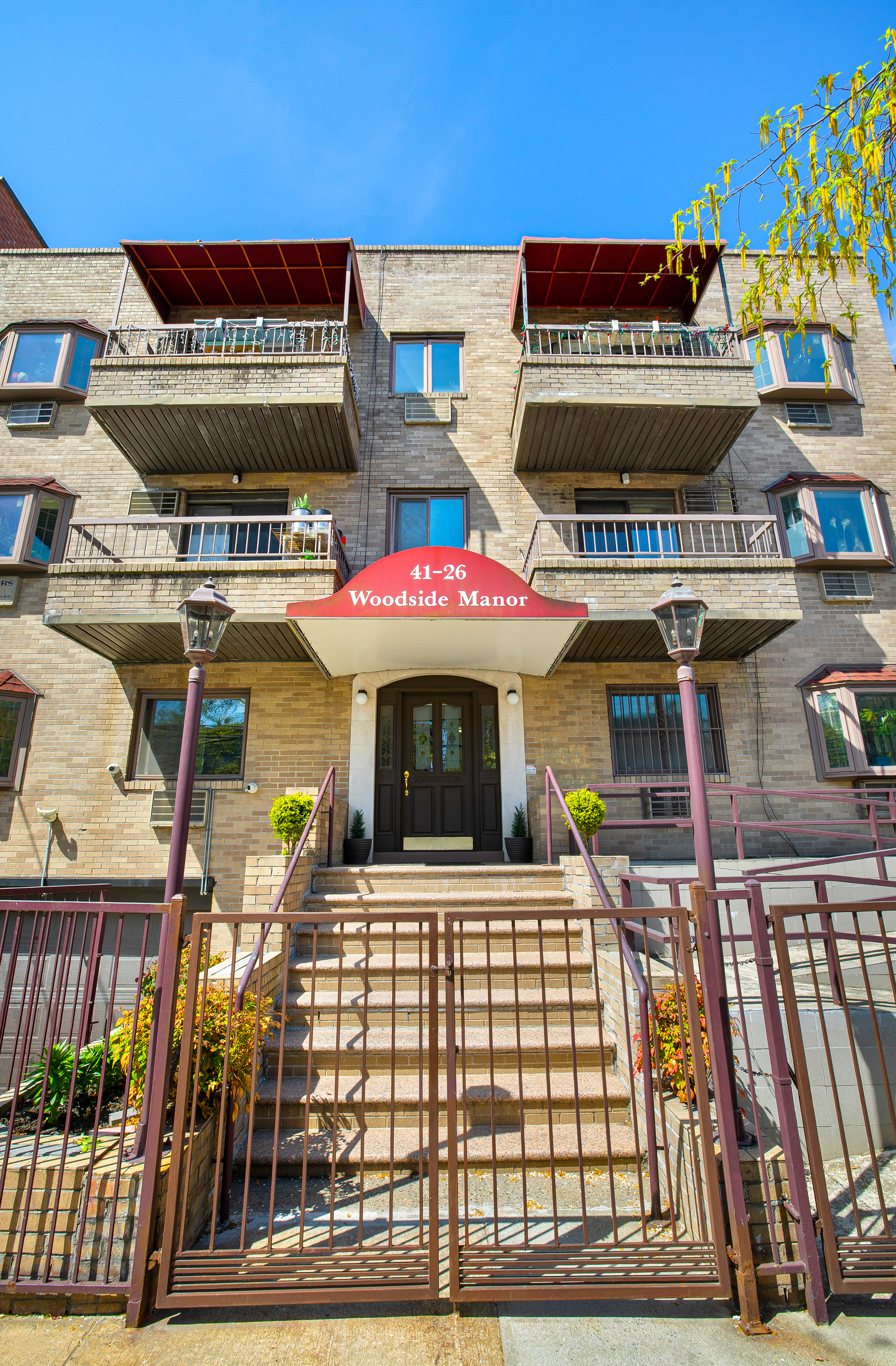 a view of an outdoor space