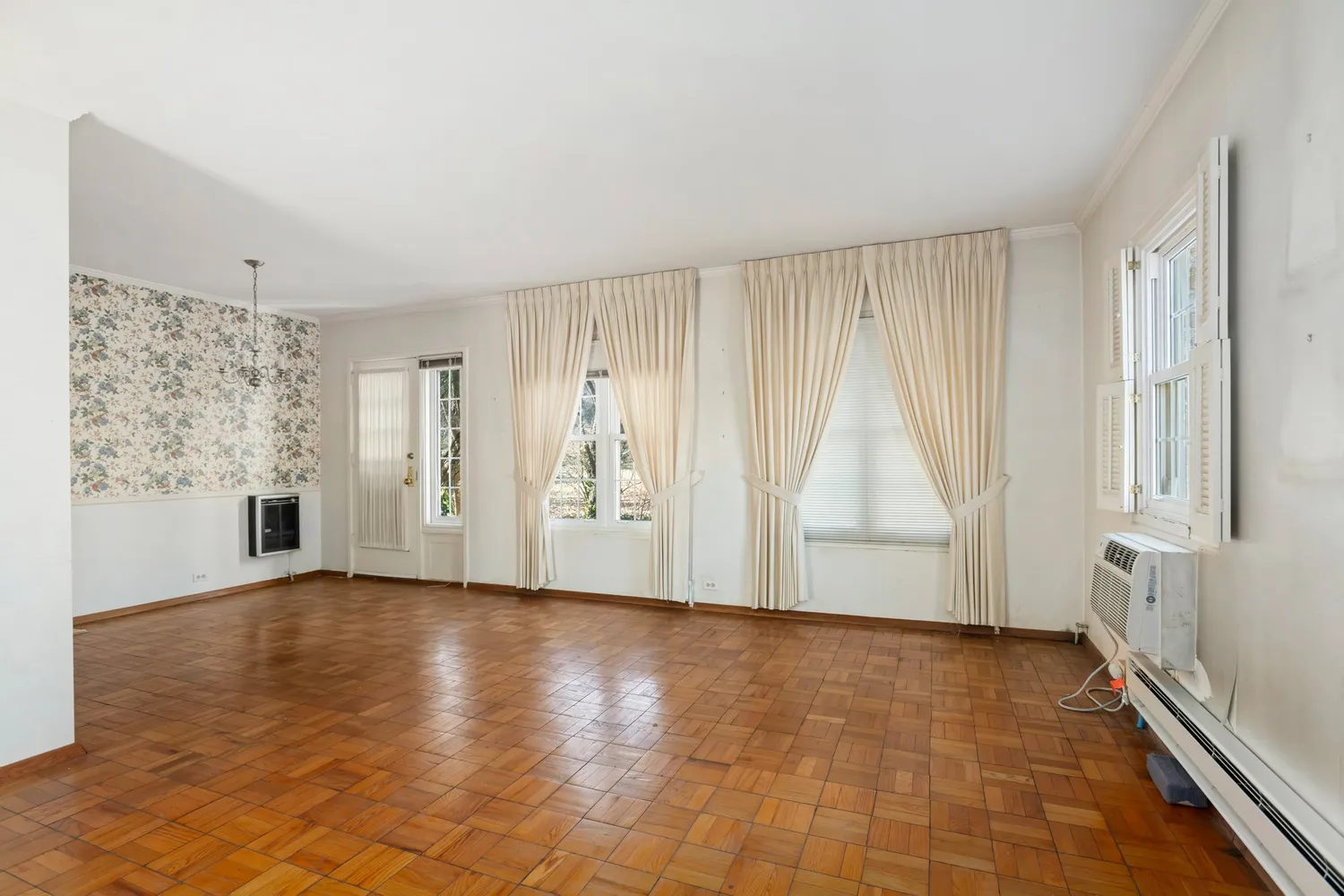 $375,000 | 1750 Preston Road, Alexandria, VA 22302