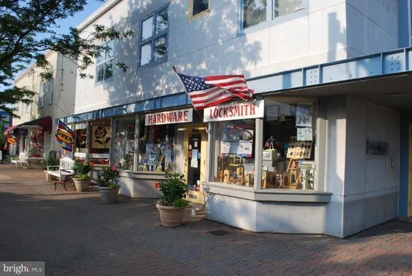 $1,495,000 | 123 East Walnut Street, Alexandria, VA 22301