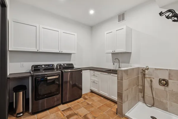 $3,750,000 | 207 South 24th Street, Philadelphia, PA 19103