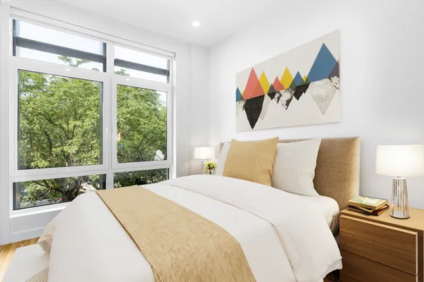 $699,000 | 309 Ocean Parkway, Unit 4F | Kensington