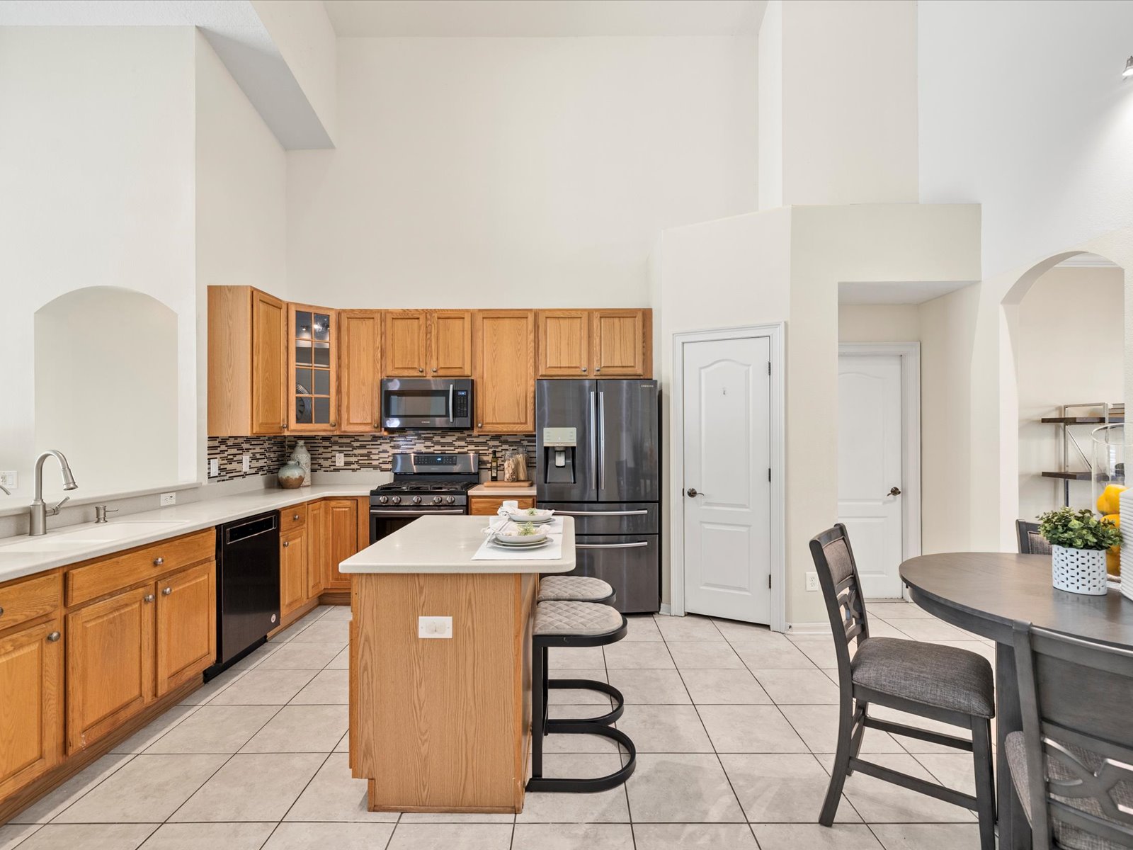 7935 Calindra Court Trinity, FL 34655 - Photo 3 of 8