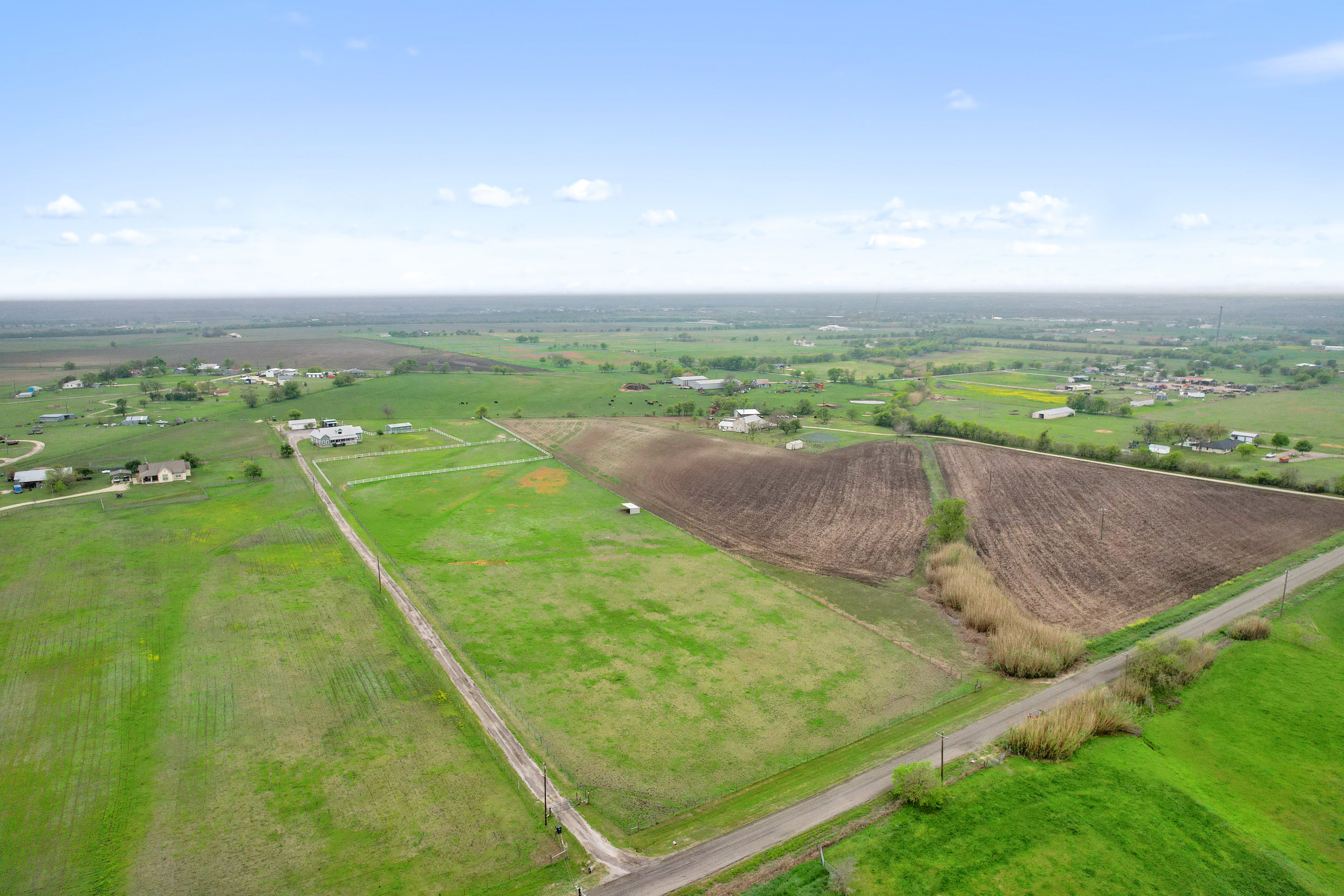 800 County Road Georgetown, TX 78626 - Photo 3 of 40