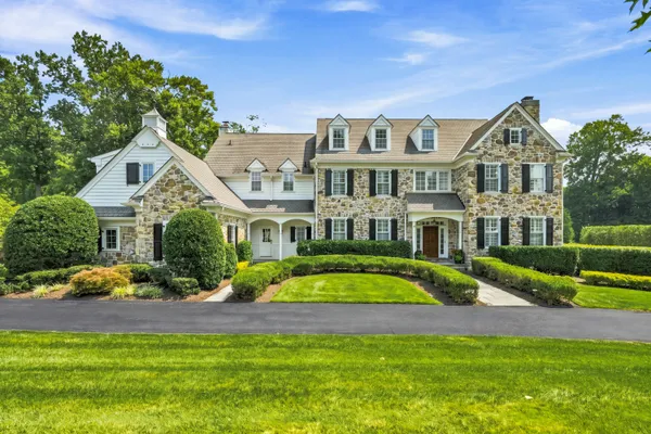 $3,150,000 | 72 Farrier Lane, Newtown Square, PA 19073