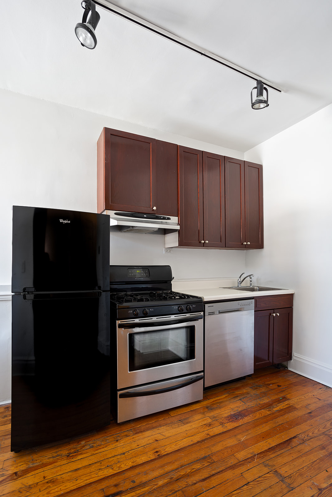 253 West 16th Street, Unit 6I Manhattan, NY 10011 - Photo 3 of 6