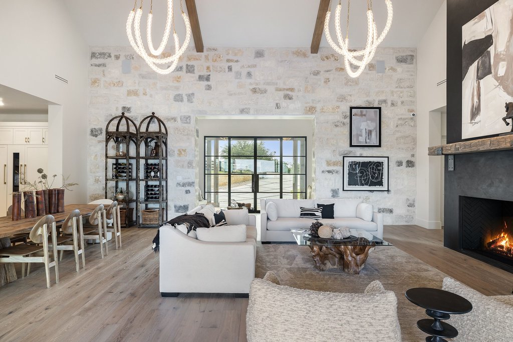 27031 Haynie Flat Road Spicewood, TX 78669 - Photo 4 of 40