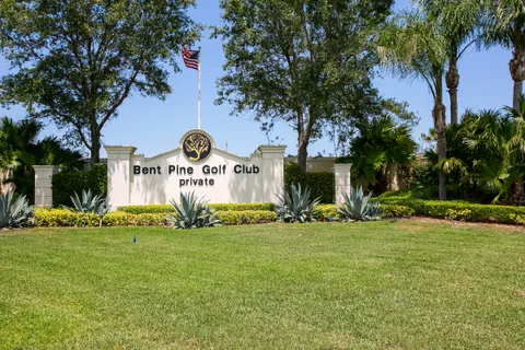 $539,000 | 5850 Magnolia Lane, Unit 16, Vero Beach, FL 32967