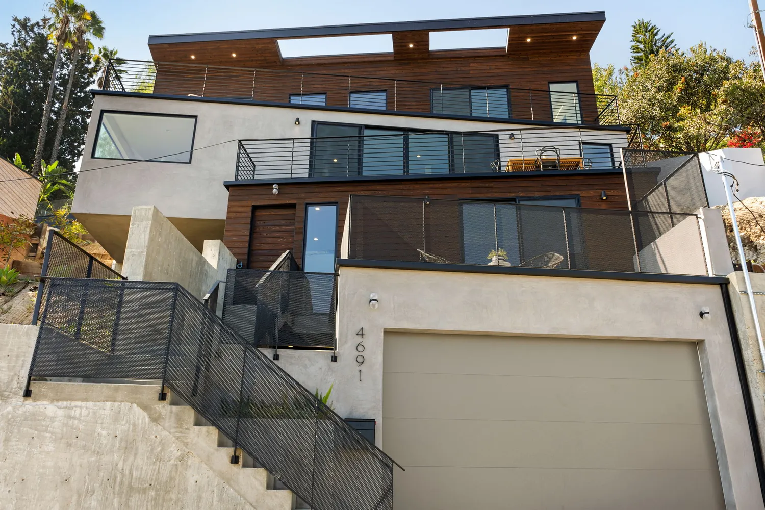 $1,850,000 | 4691 Glenalbyn Drive, Los Angeles, CA 90065