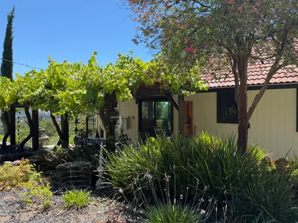 $1,250,000 | 275 Kerry Lane, Cloverdale, CA 95425