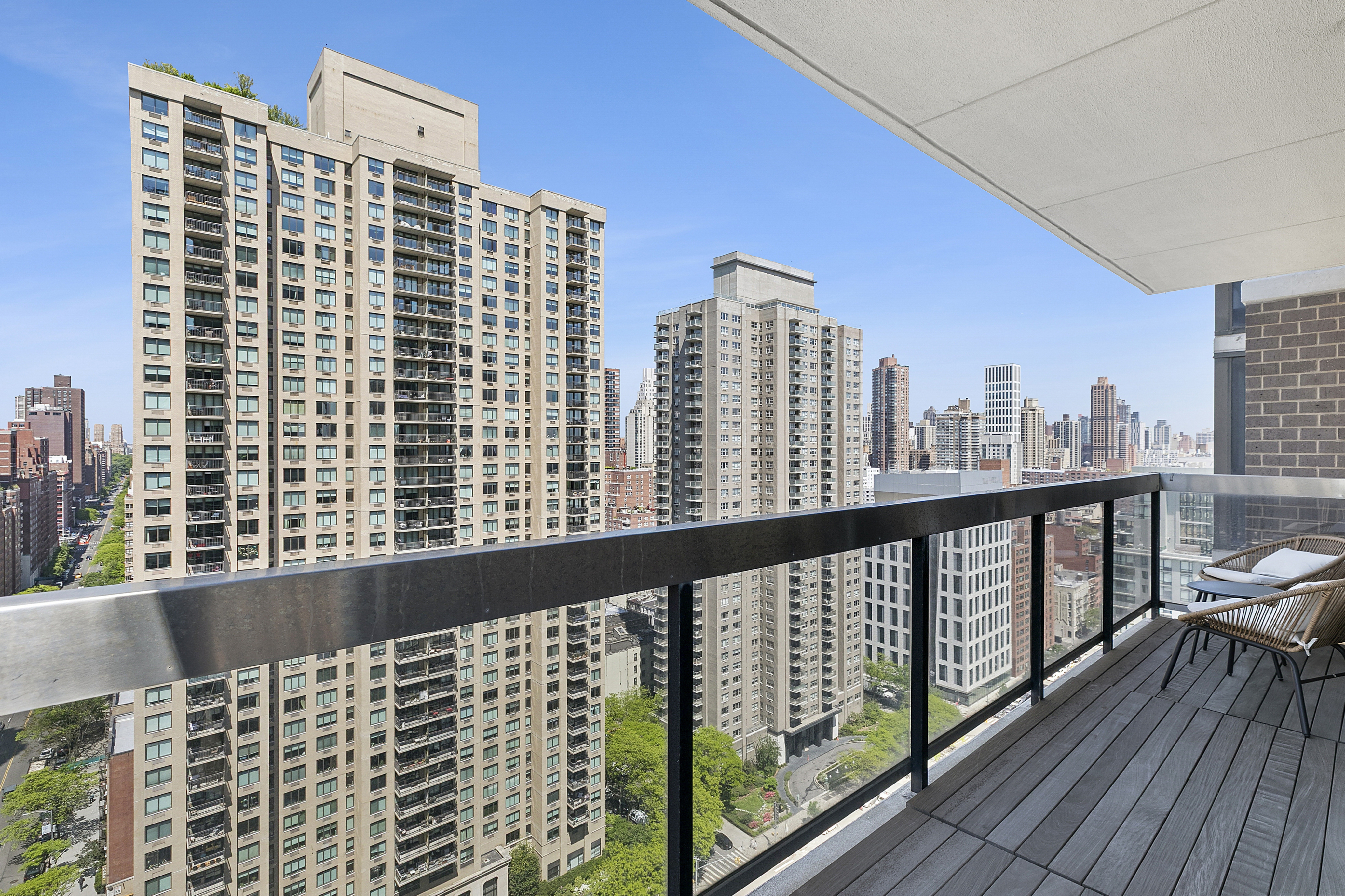 515 East 72nd Street, Unit 23G Manhattan, NY 10021 - Photo 2 of 14