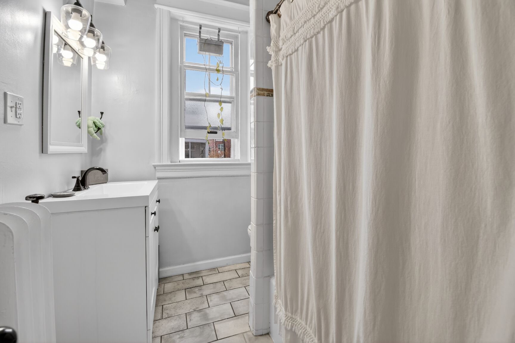 2009 Belmont Road Northwest, Unit 303 Washington, DC 20009 - Photo 13 of 20