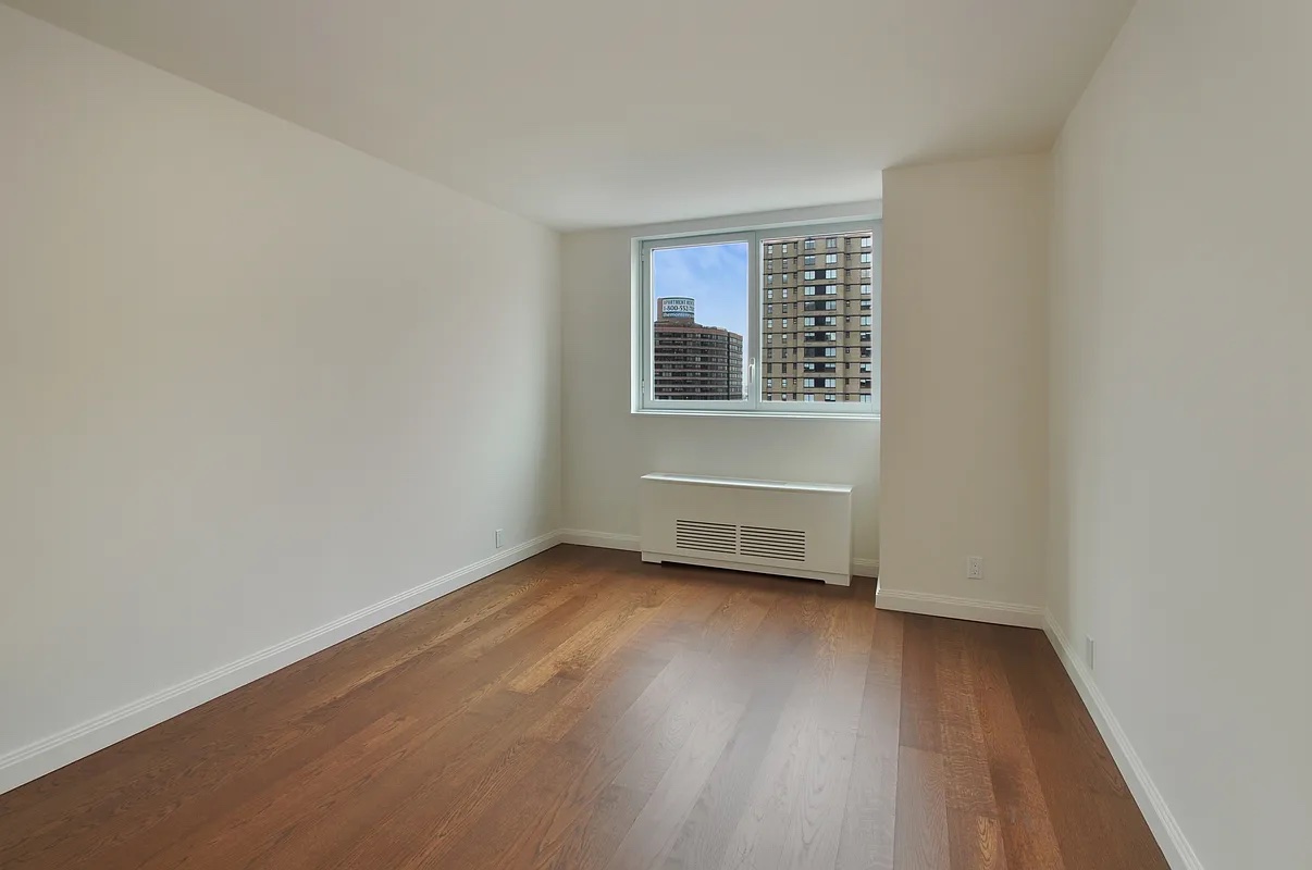 200 East 94th Street, Unit 2617 Manhattan, NY 10128 - Photo 10 of 21