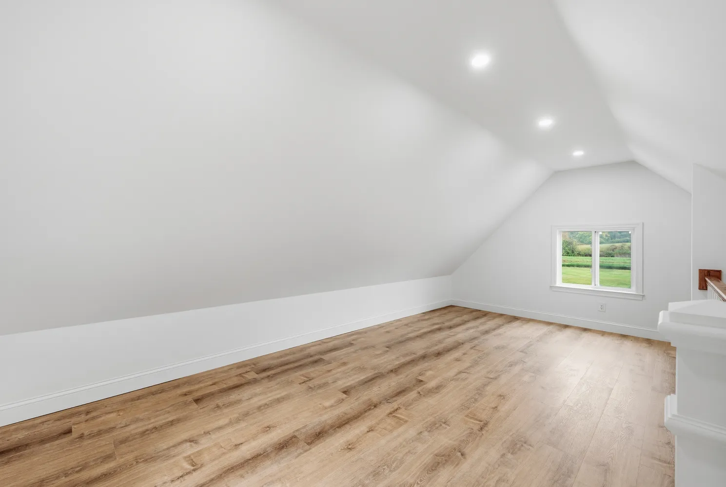 $2,400,000 | 6 Lynbrook Road, Southborough, MA 01772