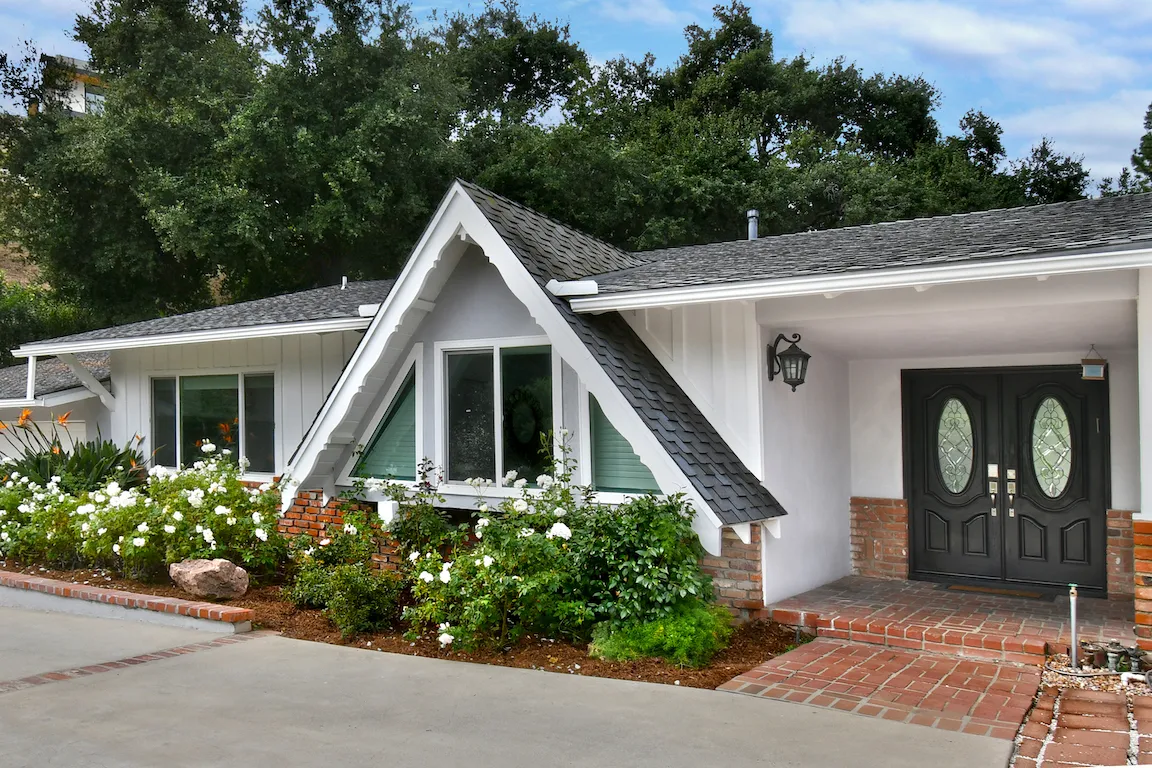 $2,599,000 | 4053 Harclare Lane, Encino, CA 91436