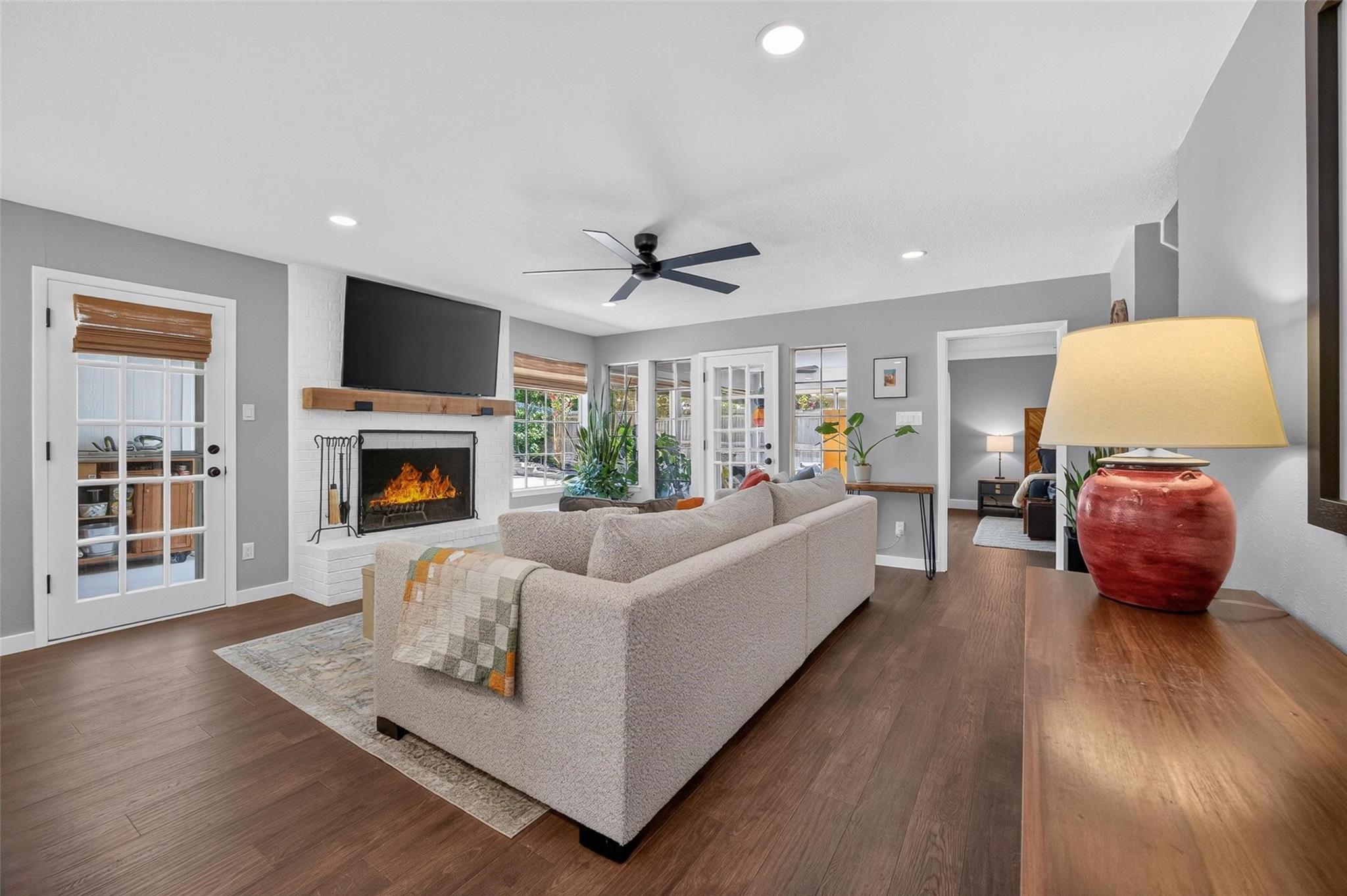 1609 Ems Road West Fort Worth, TX 76116 - Photo 12 of 39 Gallery Image 12