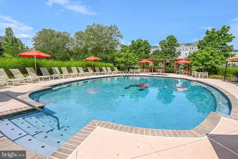 $320,000 | 24682 Byrne Meadow Square, Aldie, VA 20105