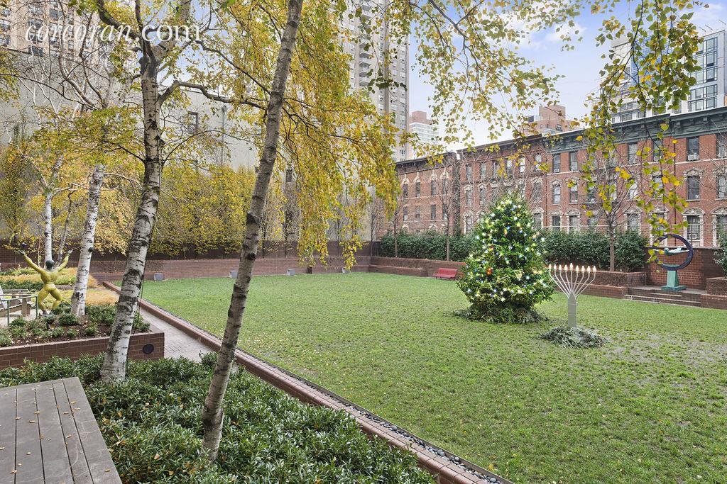 515 East 72nd Street, Unit 11D Manhattan, NY 10021 - Photo 15 of 22