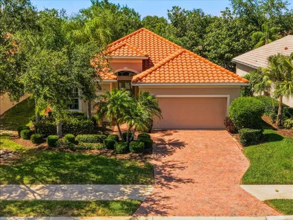 $430,000 | 4109 66th Terrace East, Sarasota, FL 34243