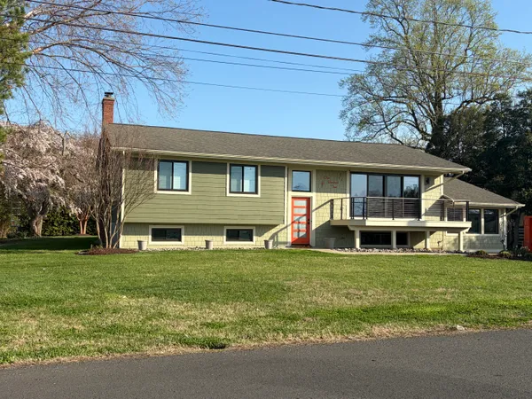 $839,900 | 102 Green Spring Drive, Annapolis, MD 21403