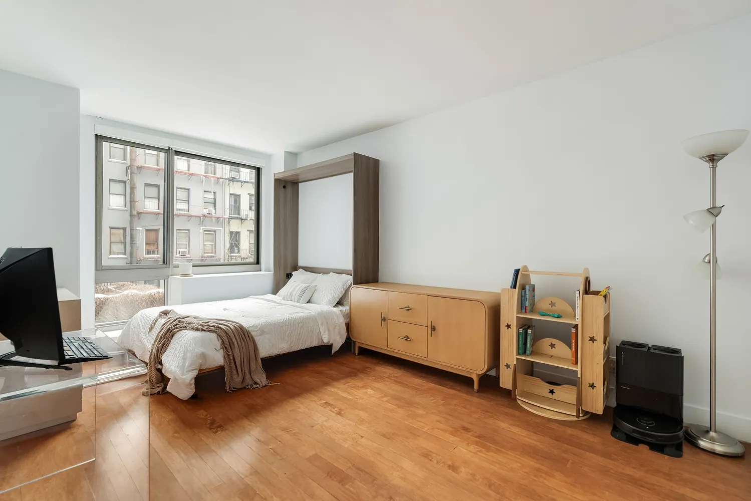 $650,000 | 242 East 25th Street, Unit 3A | Kips Bay