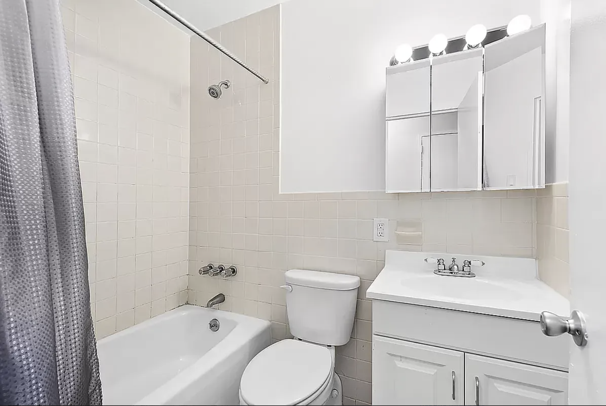 221 East 82nd Street, Unit 3D Manhattan, NY 10028 - Photo 3 of 6
