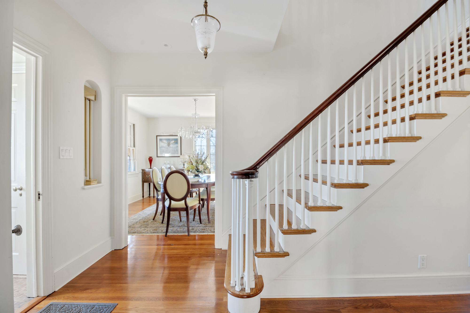 89 Nixon Avenue Staten Island, NY 10304 - Photo 3 of 35