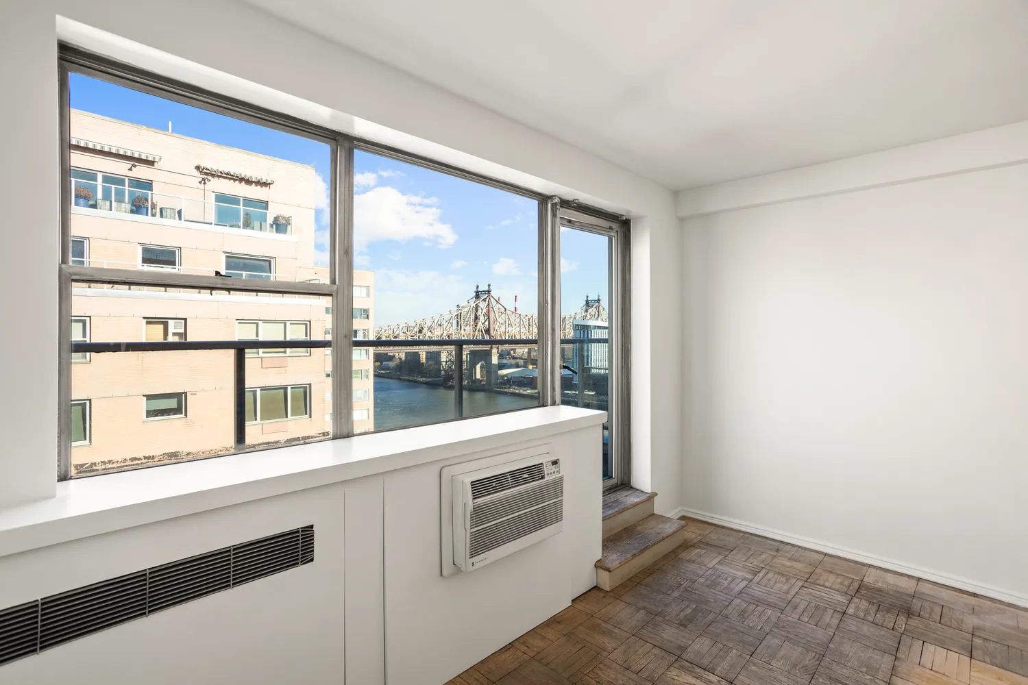 $825,000 | 45 Sutton Place South, Unit 20D | Sutton Place