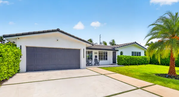 $1,250,000 | 2917 Northeast 35th Court, Lighthouse Point, FL 33064
