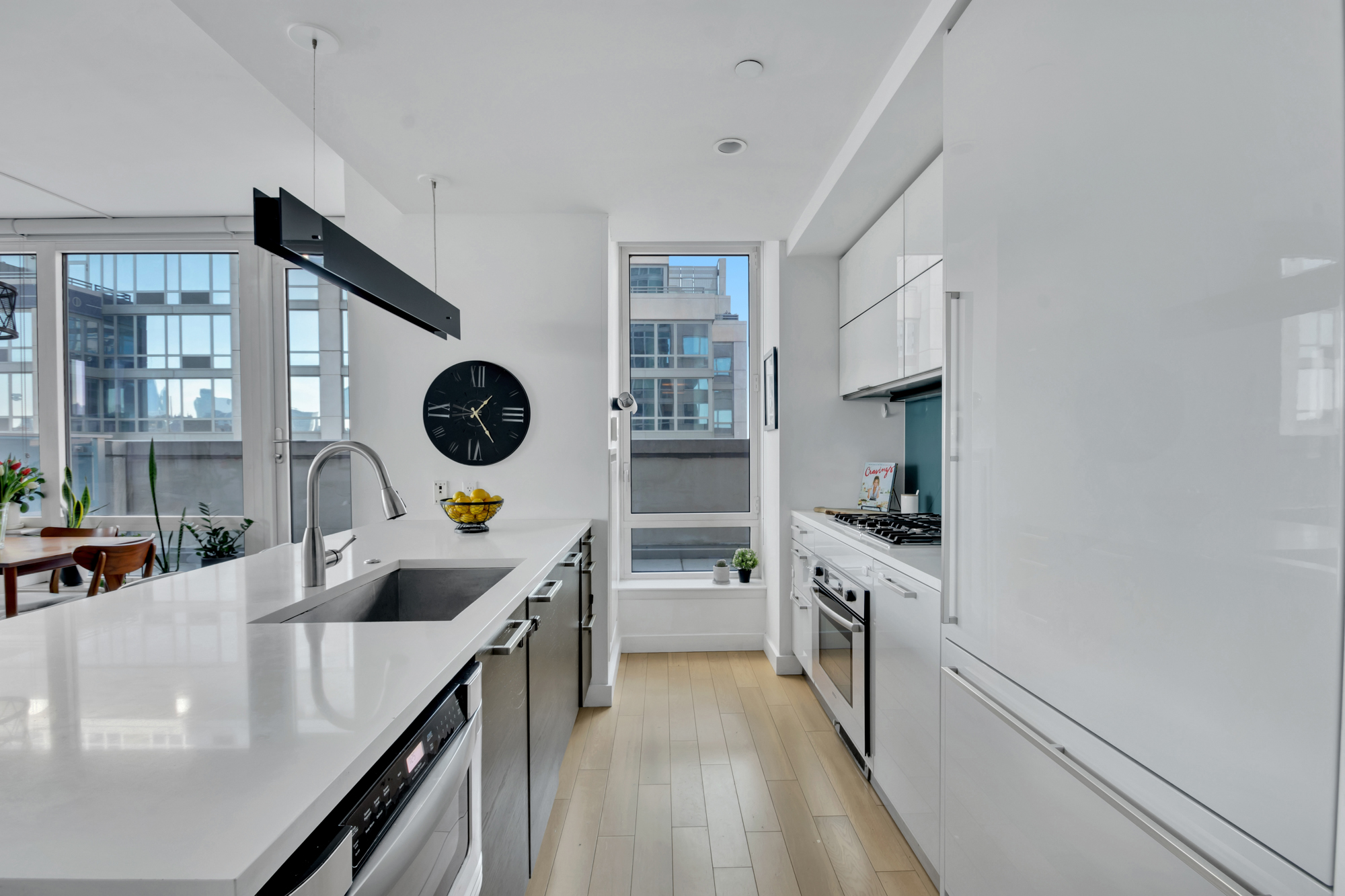 22 North 6th Street, Unit 6D Brooklyn, NY 11249 - Photo 4 of 33