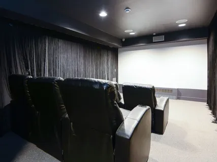 a view of workspace with furniture