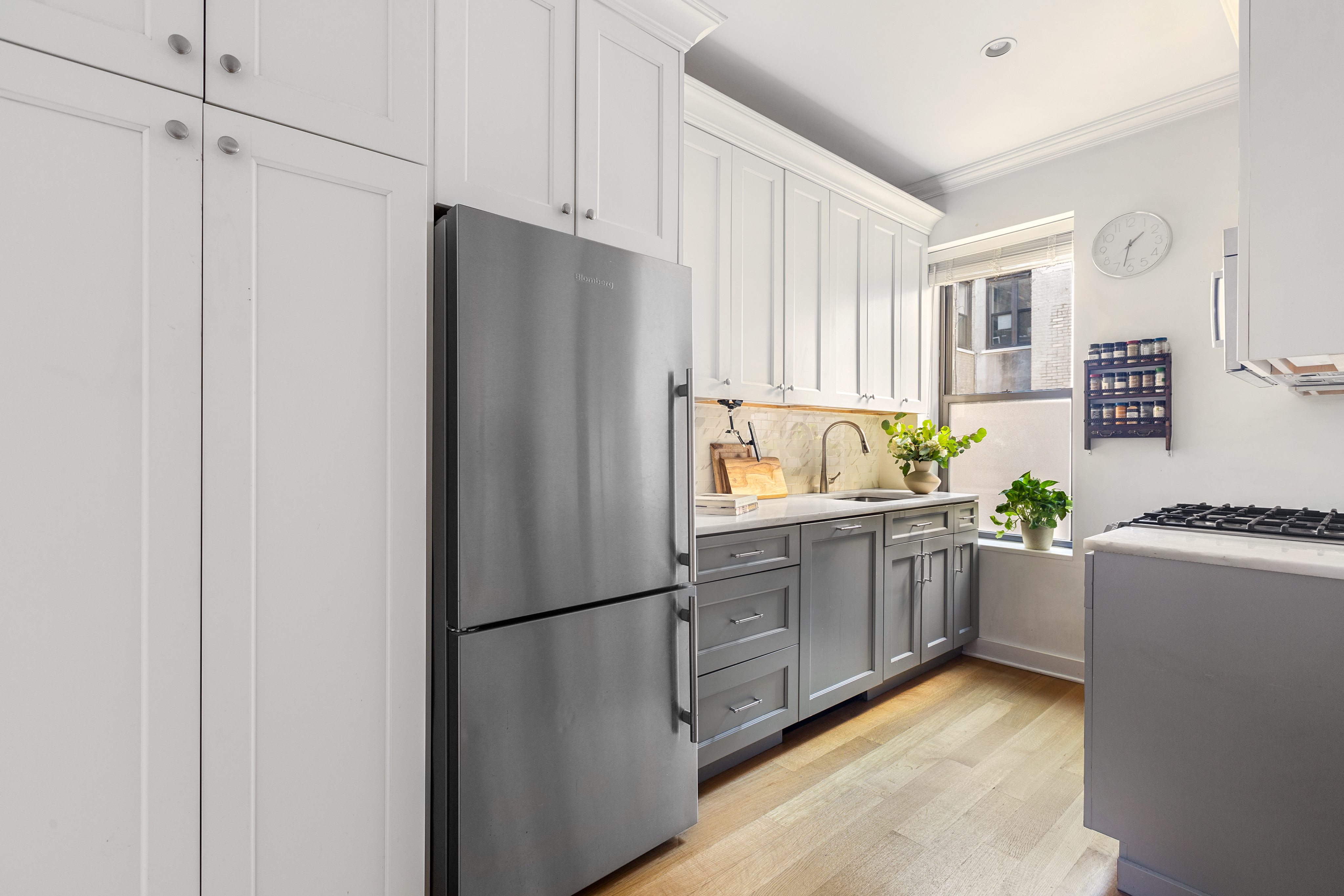 255 Eastern Parkway, Unit D4 Brooklyn, NY 11238 - Photo 3 of 13 Gallery Image 3