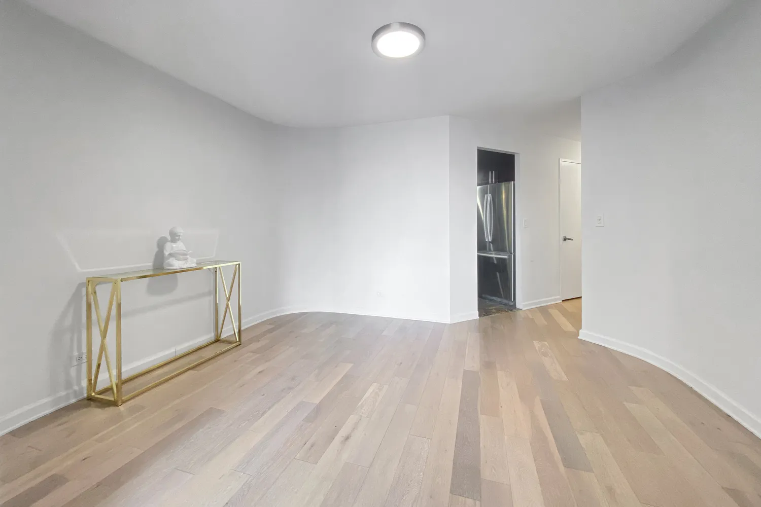 $5,750 | 330 East 38th Street, Unit 19Q | Murray Hill