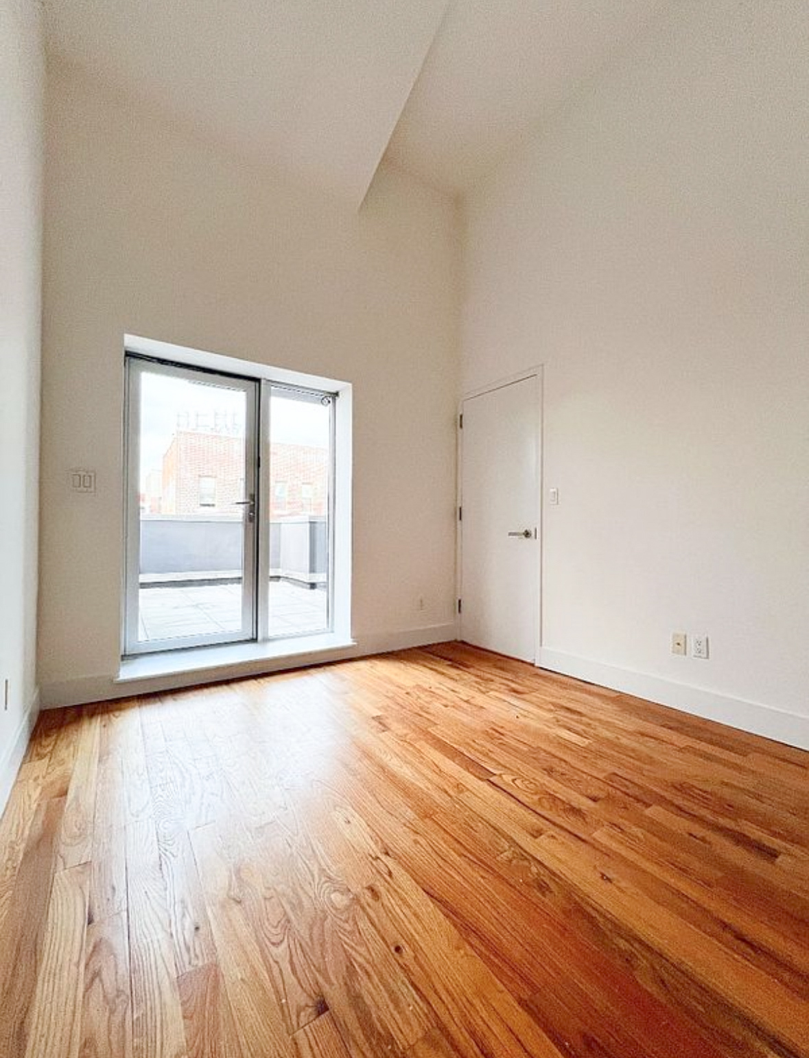 170 Meserole Street, Unit 4L Brooklyn, NY 11206 - Photo 5 of 8