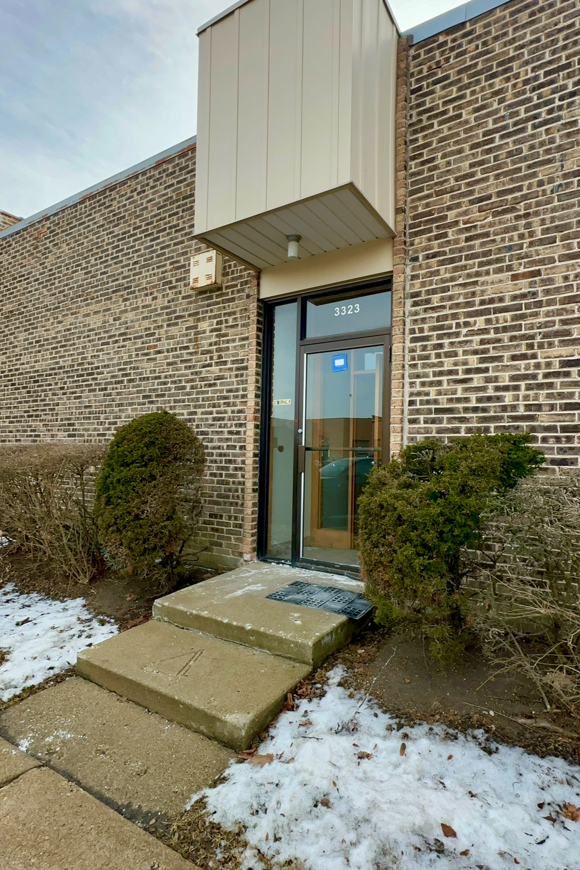 3323 North Ridge Avenue Arlington Heights, IL 60004 - Photo 2 of 2