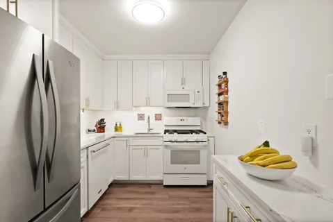 $297,000 | 4977 Battery Lane, Unit 1711, Bethesda, MD 20814