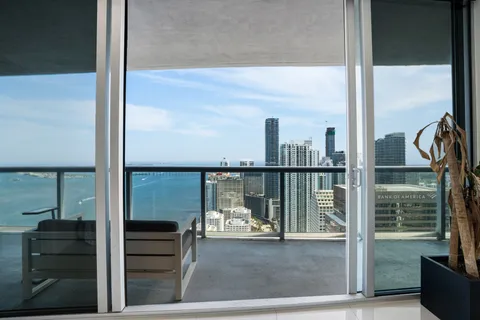 $1,349,999 | 495 Brickell Avenue, Unit 5005, Miami, FL 33131