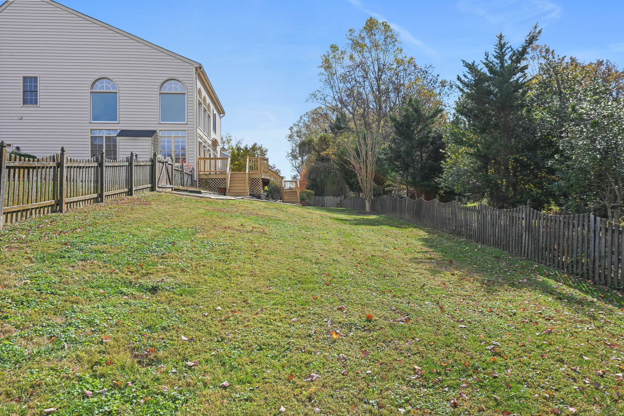 2628 Five Oaks Road Vienna, VA 22181 - Photo 37 of 40 a swimming pool with outdoor seating and yard