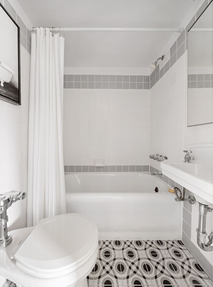 $955,000 | 2166 Broadway, Unit 5C | Upper West Side