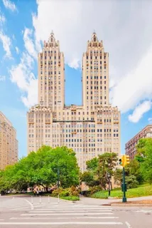 $2,435,000 | 300 Central Park West, Unit 9K | Upper West Side