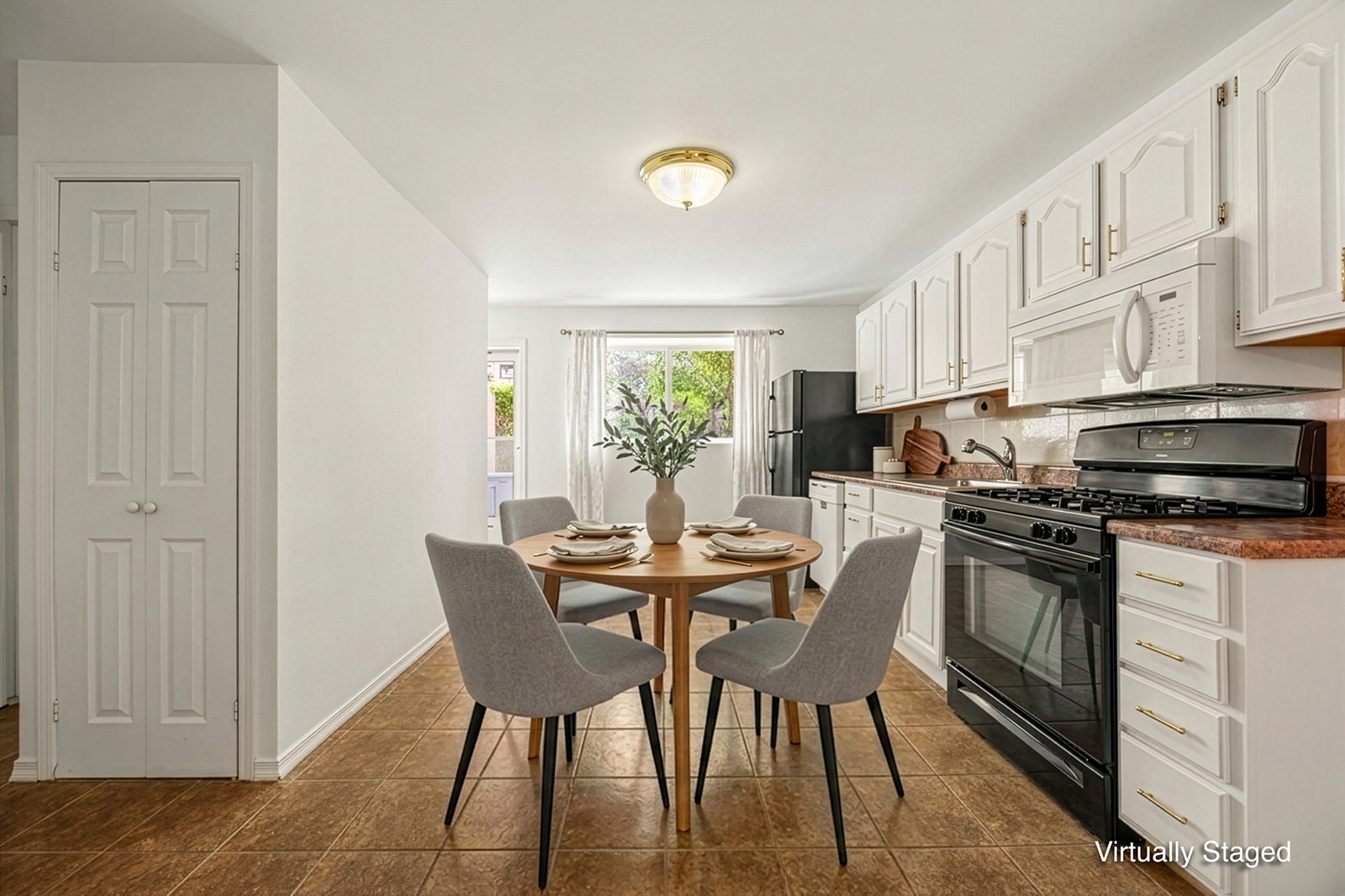 726A Union Street, Unit 1 Brooklyn, NY 11215 - Photo 2 of 13 a view of a dining room with furniture