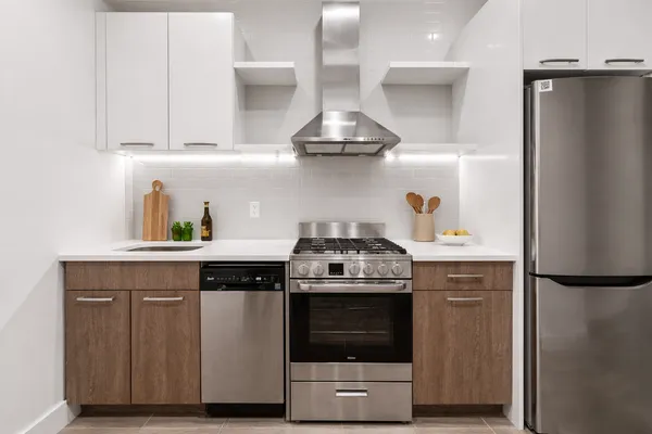 $4,095 | 911 Nostrand Avenue, Unit 1R | Crown Heights